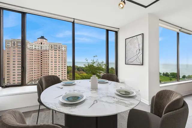 $299,000 | 5455 North Sheridan Road, Unit 1601, Chicago, IL 60640
