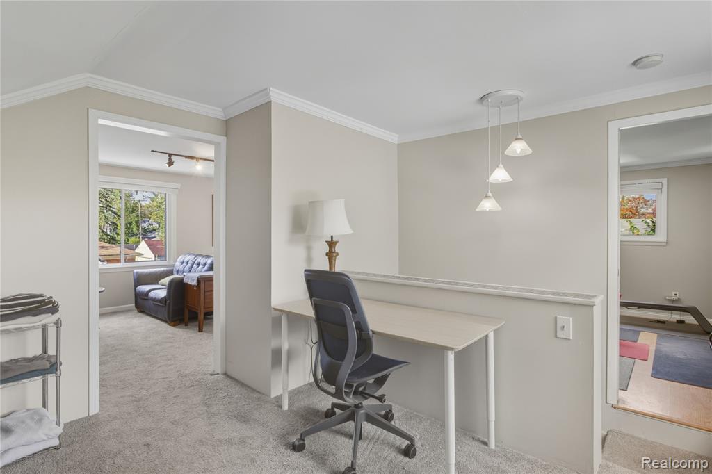 1560 Columbia Road Berkley, MI 48072 - Photo 34 of 52 Gallery Image 34