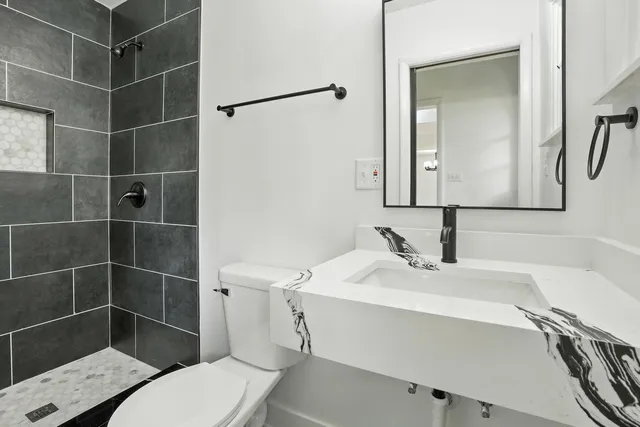 $260,000 | 505 Betty Lane, South Holland, IL 60473