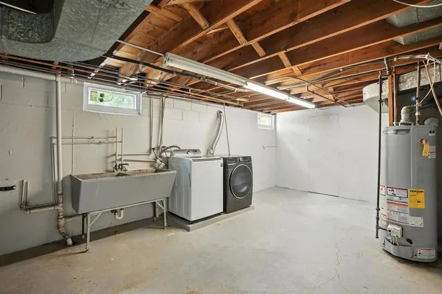 $260,000 | 505 Betty Lane, South Holland, IL 60473