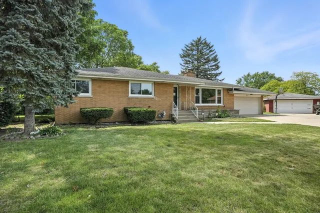 $260,000 | 505 Betty Lane, South Holland, IL 60473