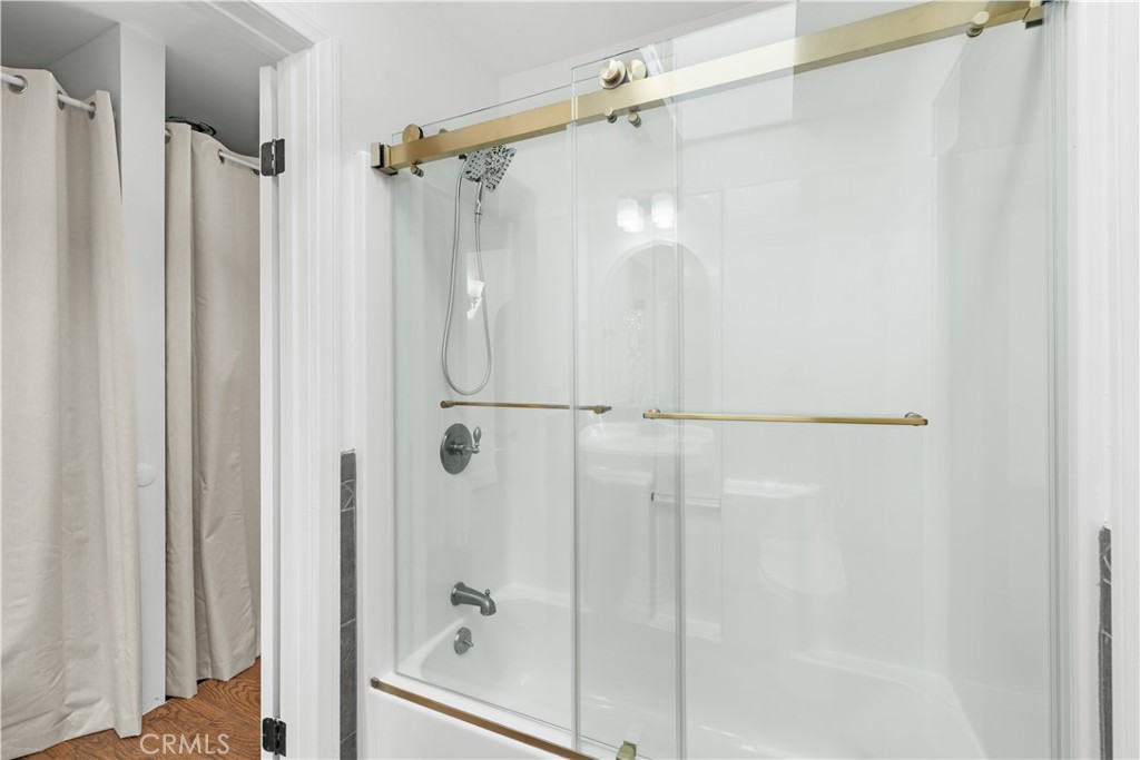 26096 Adamor Road Calabasas, CA 91302 - Photo 48 of 61 Bedroom #5 bathroom.
