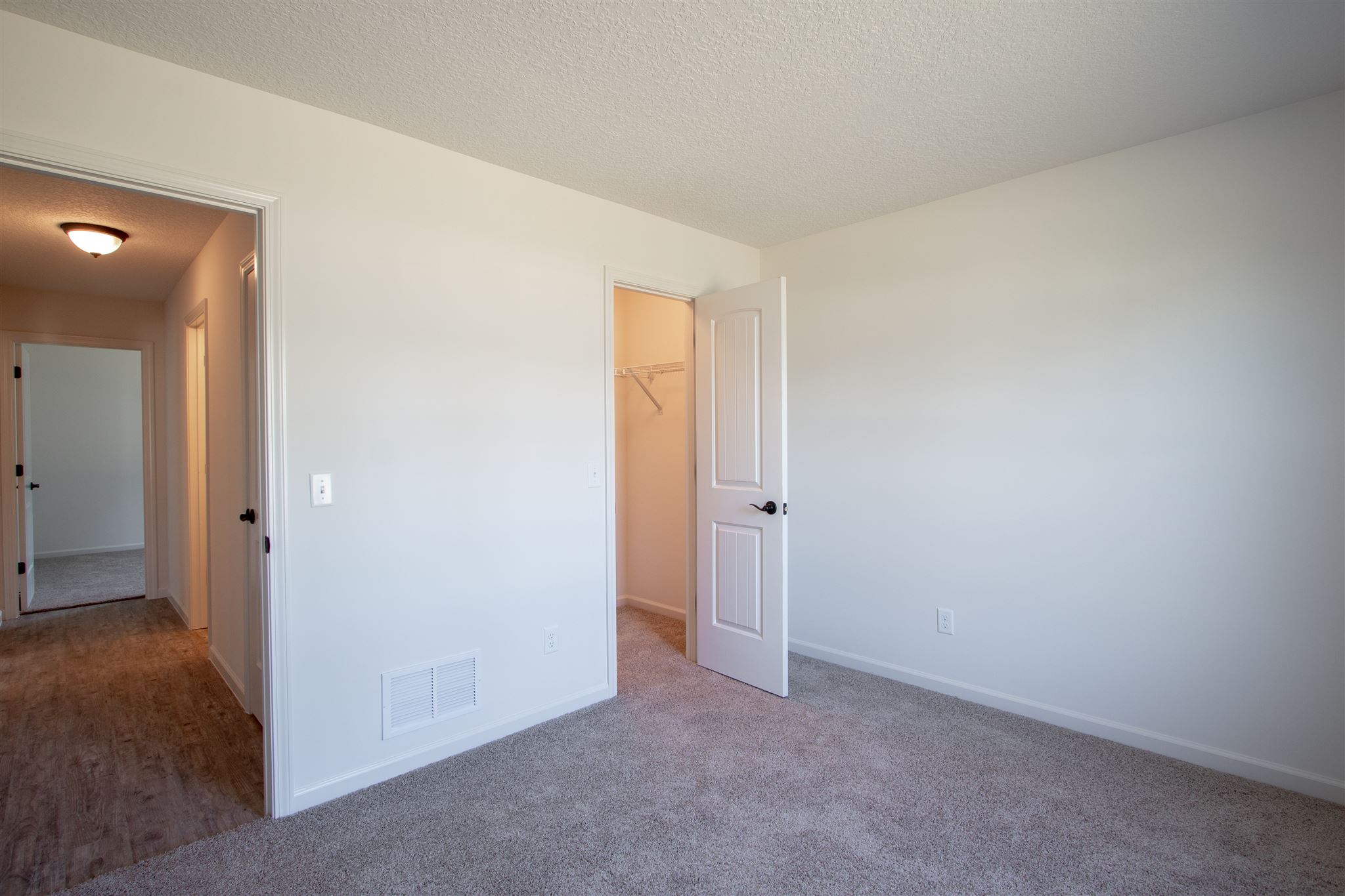 2230 Blue Spring Run Fort Wayne, IN 46808 - Photo 17 of 22 Gallery Image 17