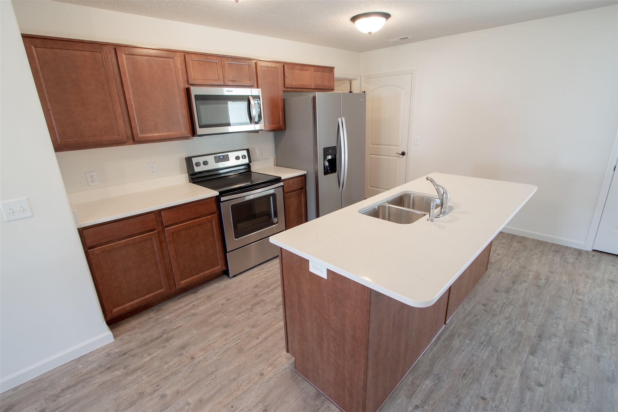 2230 Blue Spring Run Fort Wayne, IN 46808 - Photo 5 of 22 Gallery Image 5