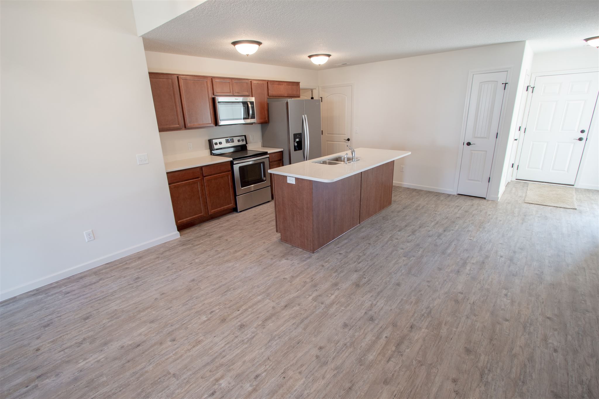 2230 Blue Spring Run Fort Wayne, IN 46808 - Photo 9 of 22 Gallery Image 9