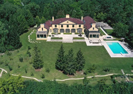 $6,500,000 | 261 East Onwentsia Road, Lake Forest, IL 60045