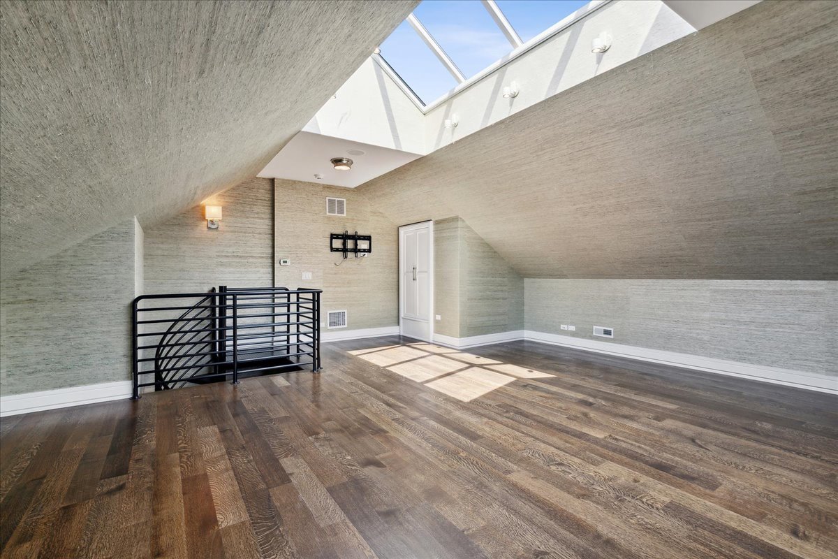 261 East Onwentsia Road Lake Forest, IL 60045 - Photo 24 of 65