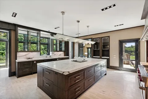 $6,500,000 | 261 East Onwentsia Road, Lake Forest, IL 60045