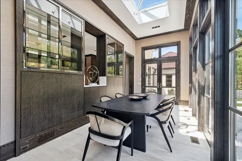 $6,500,000 | 261 East Onwentsia Road, Lake Forest, IL 60045