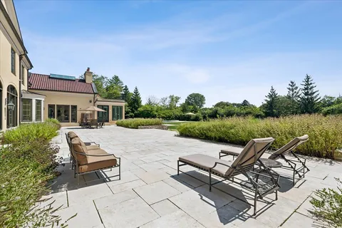 $6,500,000 | 261 East Onwentsia Road, Lake Forest, IL 60045