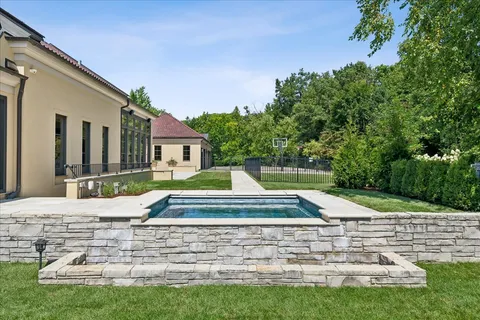 $6,500,000 | 261 East Onwentsia Road, Lake Forest, IL 60045