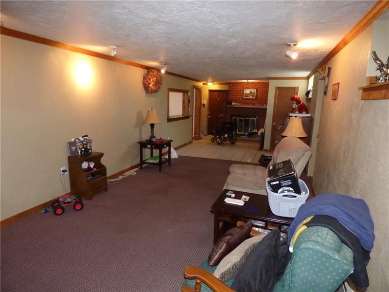 465 Herbst Manor Road Coraopolis, PA 15108 - Photo 13 of 25 Gallery Image 13