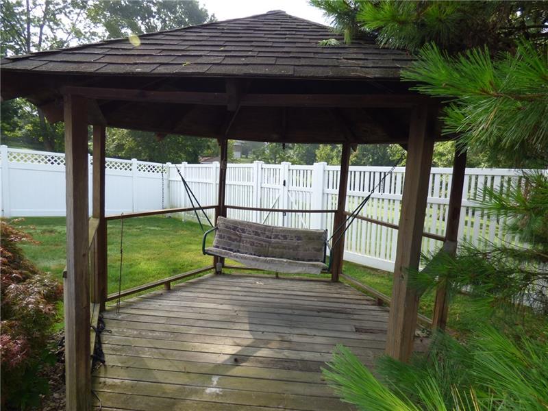 465 Herbst Manor Road Coraopolis, PA 15108 - Photo 19 of 25 Gallery Image 19