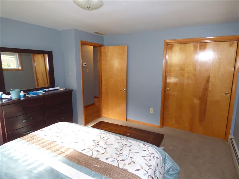 465 Herbst Manor Road Coraopolis, PA 15108 - Photo 22 of 25 Gallery Image 22