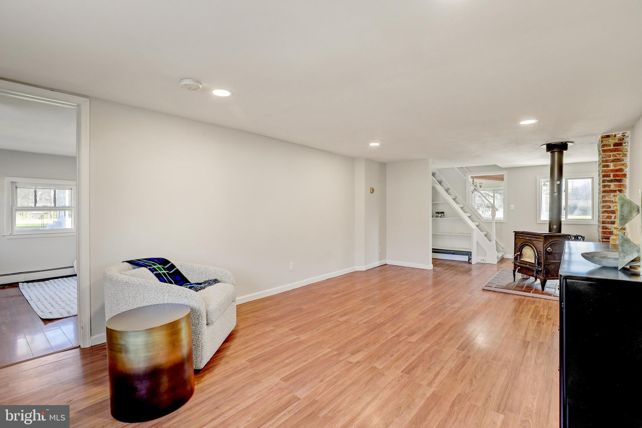 47 Ribsam Street Hamilton, NJ 08619 - Photo 8 of 48