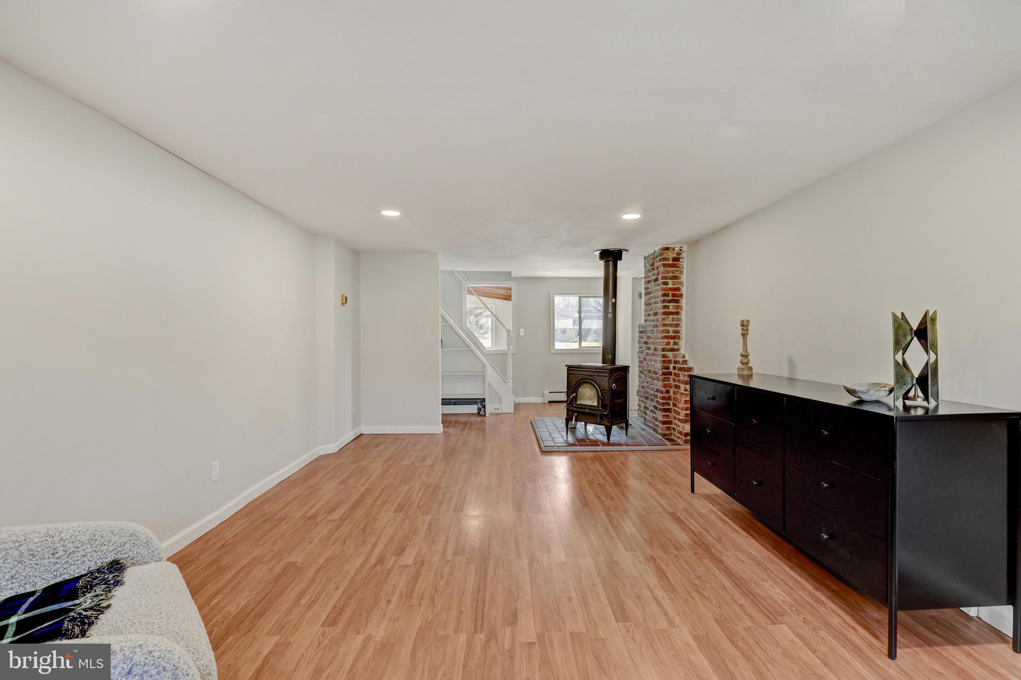 47 Ribsam Street Hamilton, NJ 08619 - Photo 10 of 48