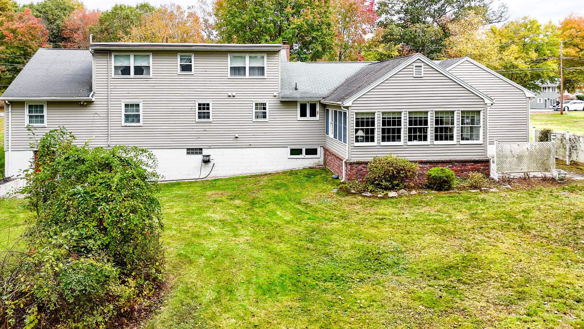8 Homestead Road Pelham, NH 03076 - Photo 25 of 39
