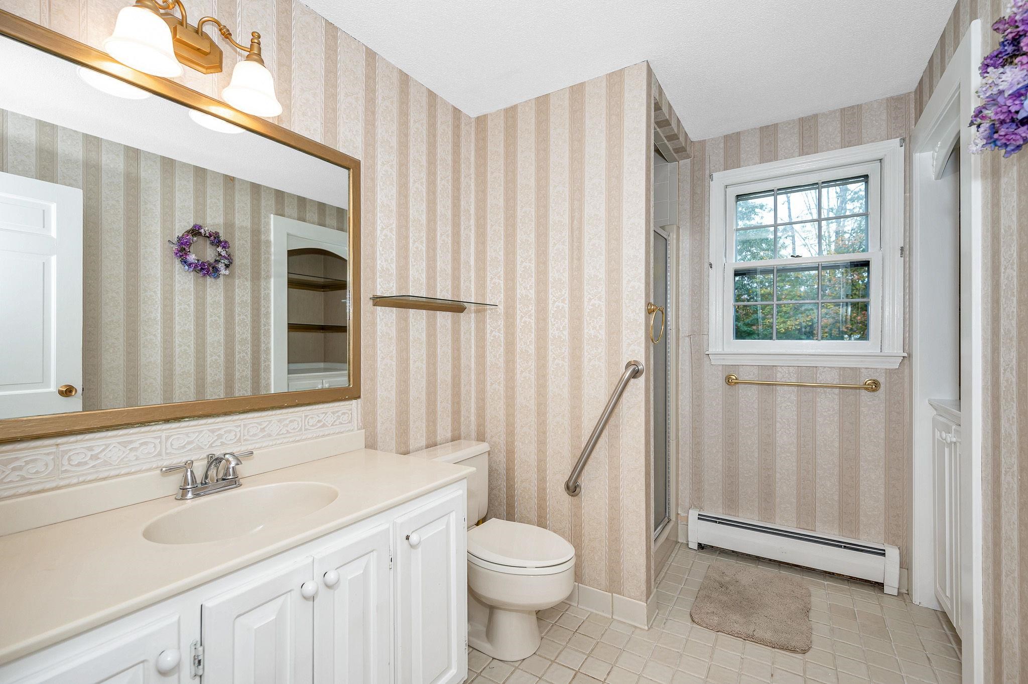 8 Homestead Road Pelham, NH 03076 - Photo 6 of 39