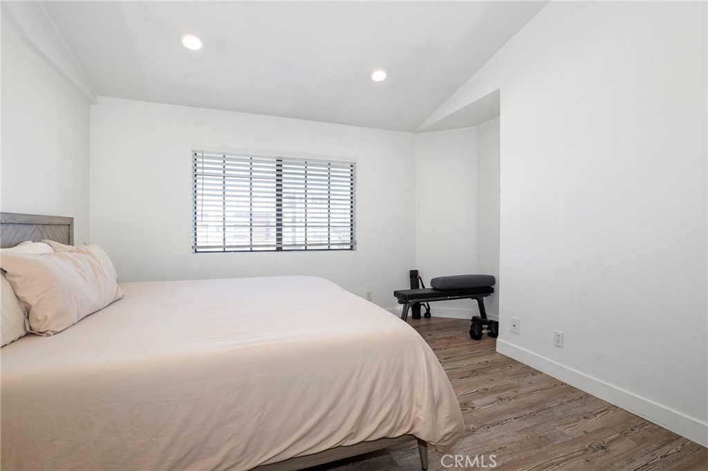 6545 Reseda Boulevard, Unit 19 Reseda, CA 91335 - Photo 20 of 35