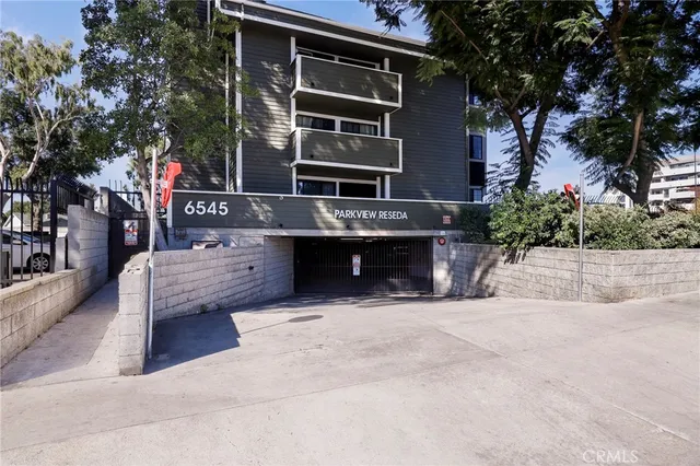 $539,000 | 6545 Reseda Boulevard, Unit 19, Reseda, CA 91335