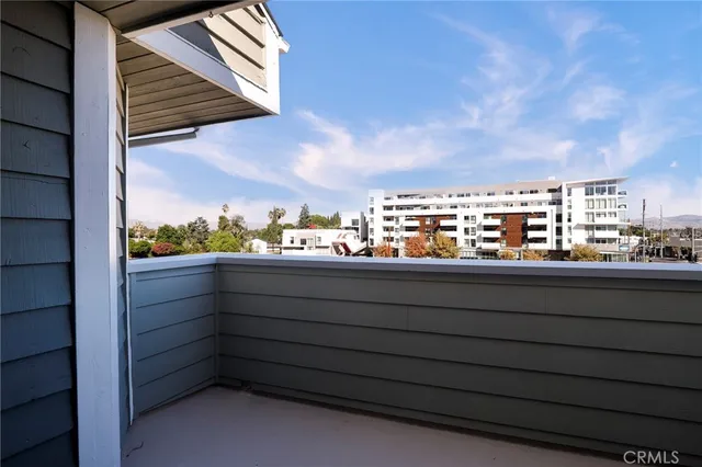 $539,000 | 6545 Reseda Boulevard, Unit 19, Reseda, CA 91335