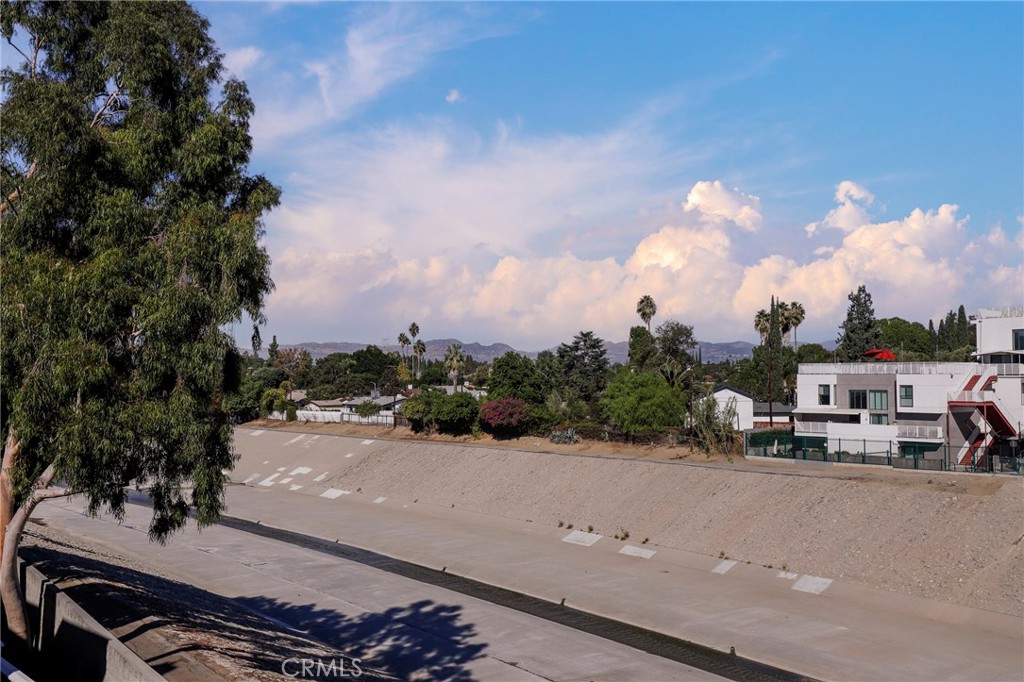 6545 Reseda Boulevard, Unit 19 Reseda, CA 91335 - Photo 30 of 35 Balcony view looking North