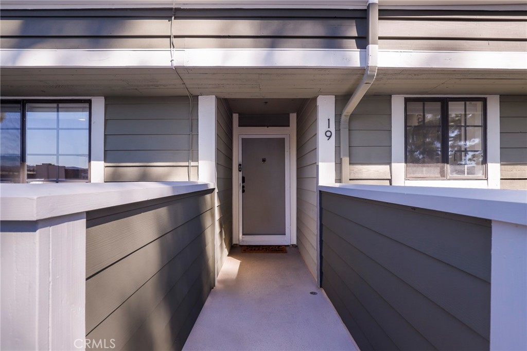 6545 Reseda Boulevard, Unit 19 Reseda, CA 91335 - Photo 4 of 35