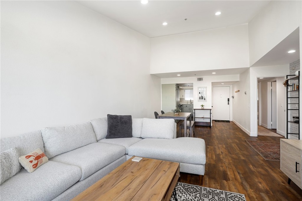 6545 Reseda Boulevard, Unit 19 Reseda, CA 91335 - Photo 7 of 35 Recessed Lighting