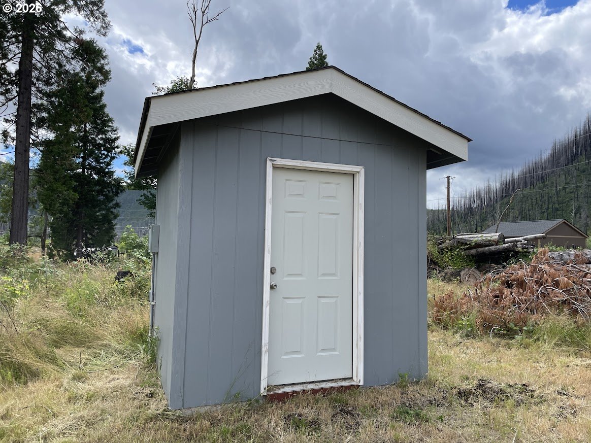 91163 Yeager Road Blue River, OR 97413 - Photo 11 of 29