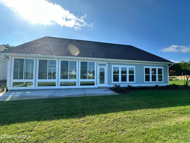 $990,900 | 1227 Bella Vista Lane Northeast, Leland, NC 28451