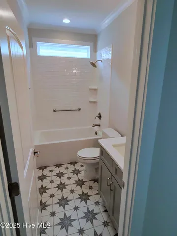 $990,900 | 1227 Bella Vista Lane Northeast, Leland, NC 28451