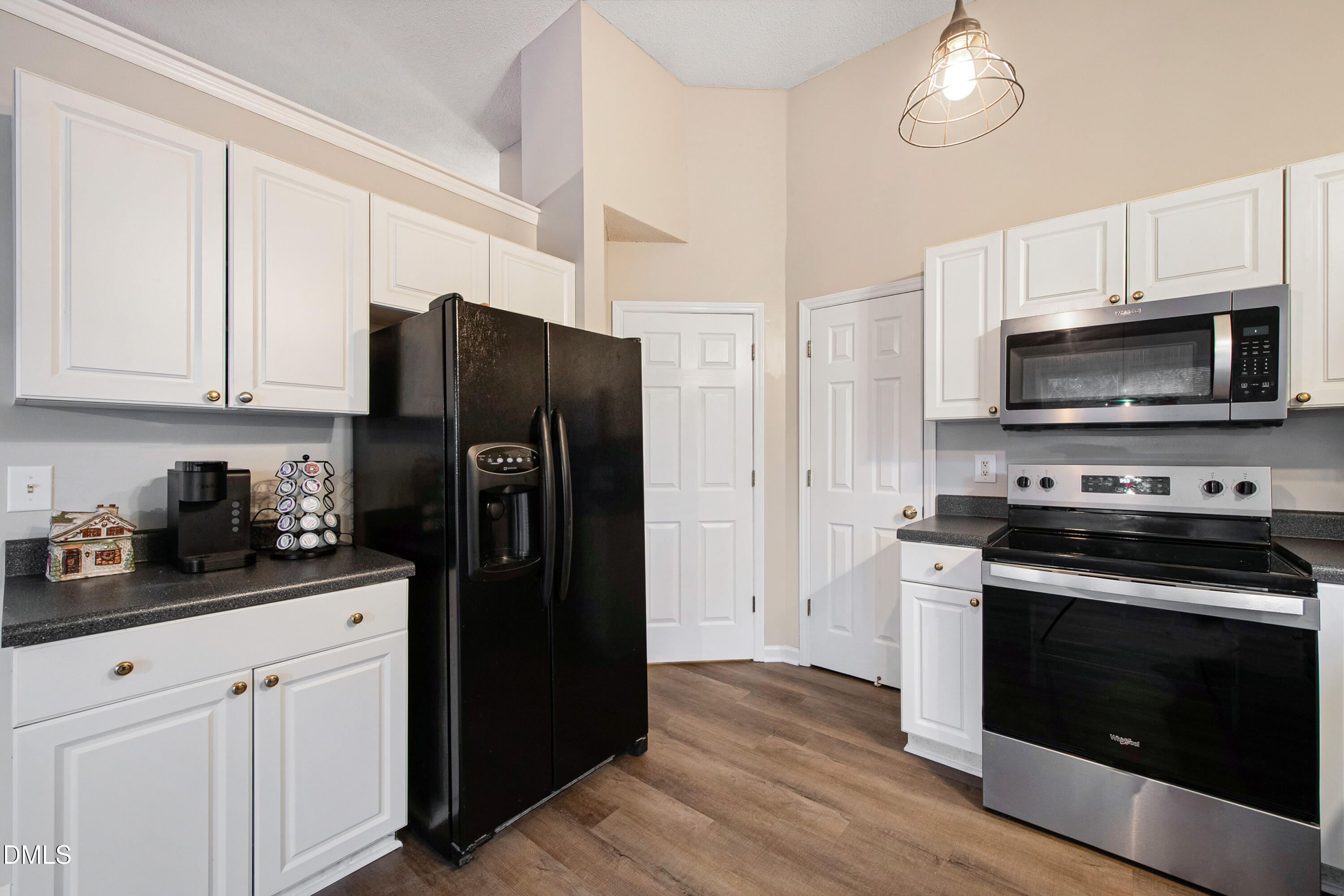 5424 Fieldcross Court Raleigh, NC 27610 - Photo 7 of 23 5424 Fieldcross Ct_www.scalaphotography.