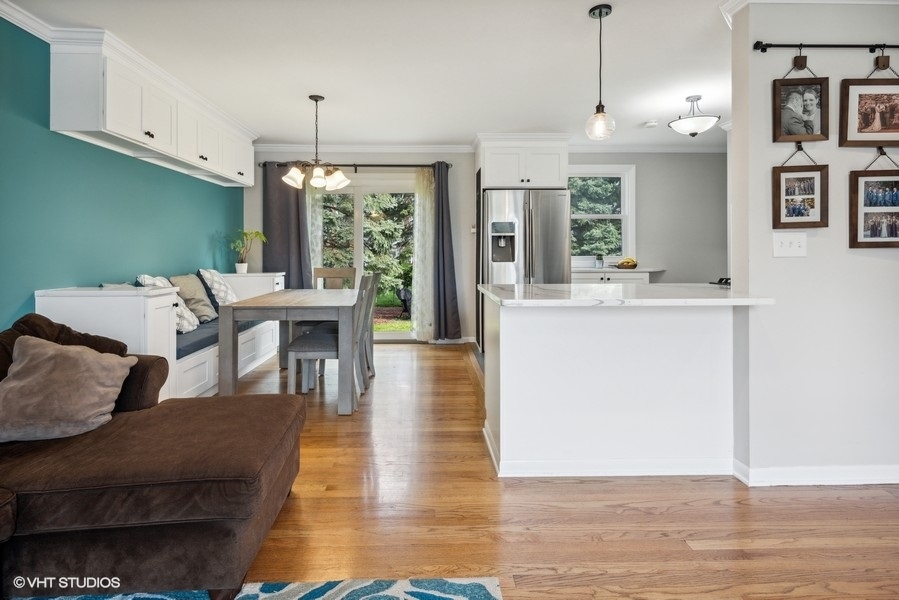 534 71st Street Darien, IL 60561 - Photo 7 of 20 a living room with furniture and a wooden floor