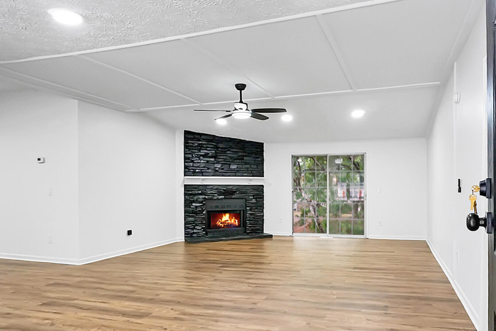 354 Grapevine Road Summerville, SC 29483 - Photo 9 of 32 DSC08652