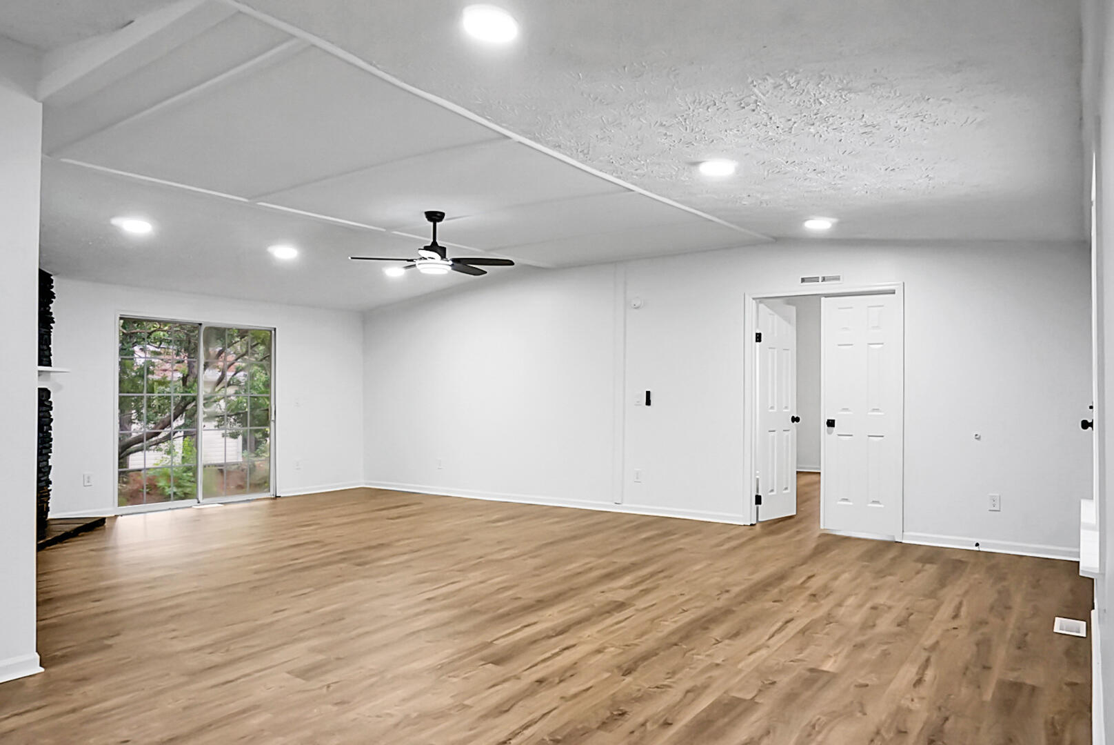 354 Grapevine Road Summerville, SC 29483 - Photo 10 of 32 DSC08658