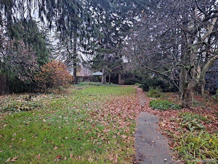 98 North Holcomb Road Clarkston, MI 48346 - Photo 6 of 21 Gallery Image 6