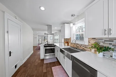 $445,000 | 331 East Dartmouth Road, Kansas City, MO 64113