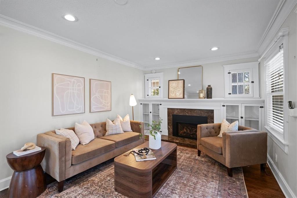 331 East Dartmouth Road Kansas City, MO 64113 - Photo 3 of 25