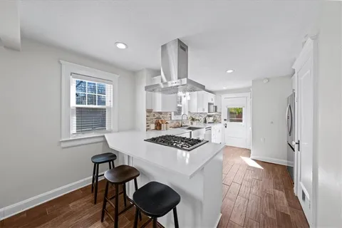 $445,000 | 331 East Dartmouth Road, Kansas City, MO 64113