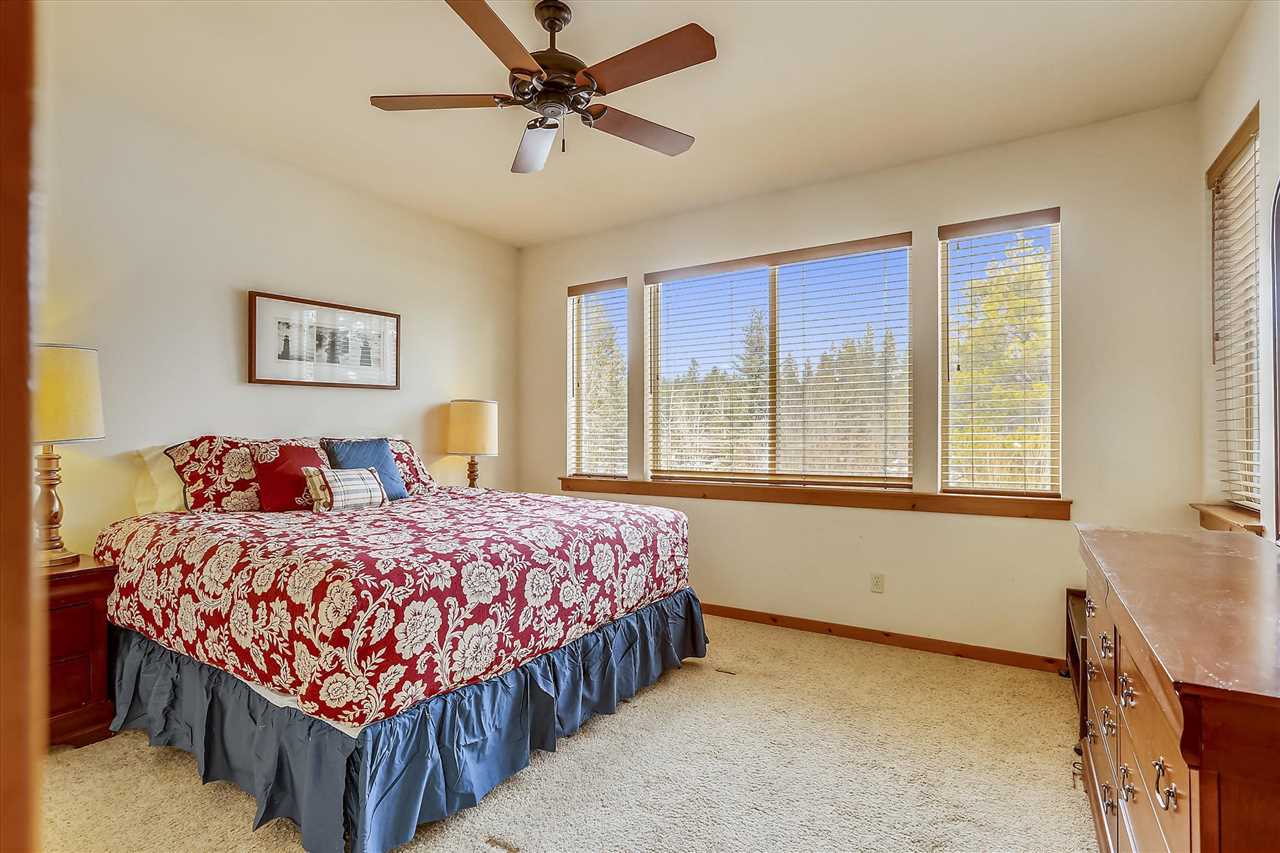 10583 Boulders Road, Unit 8 Truckee, CA 96161 - Photo 9 of 20 Gallery Image 9