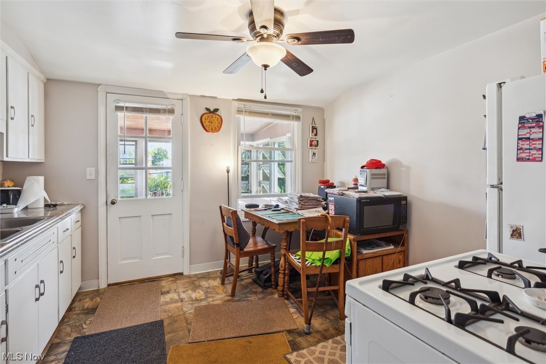 6208-6210 Ackley Road Parma, OH 44129 - Photo 6 of 18 Gallery Image 6