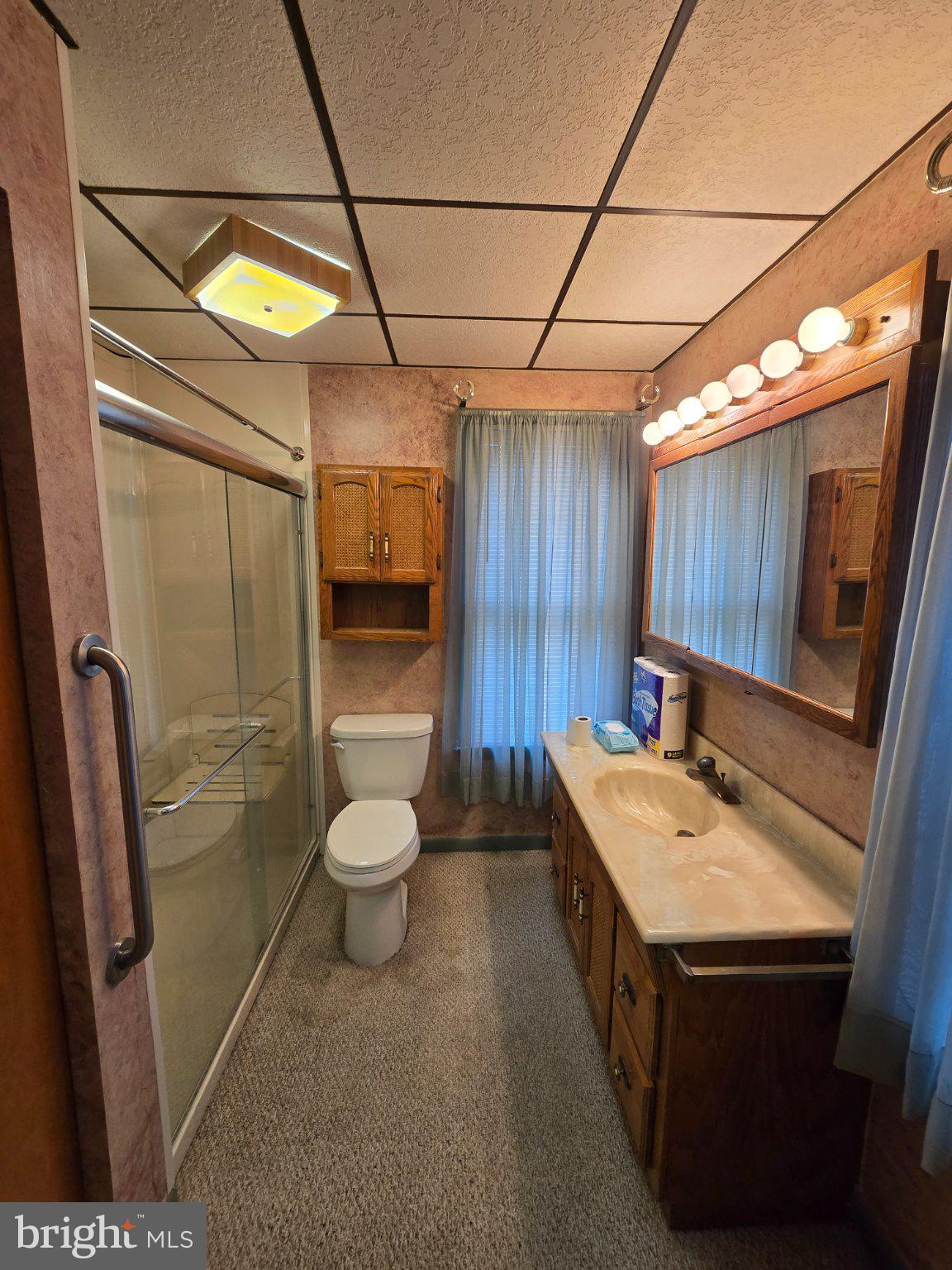 424 West Windsor Street Reading, PA 19601 - Photo 15 of 27 Bright and inviting bathroom retreat.