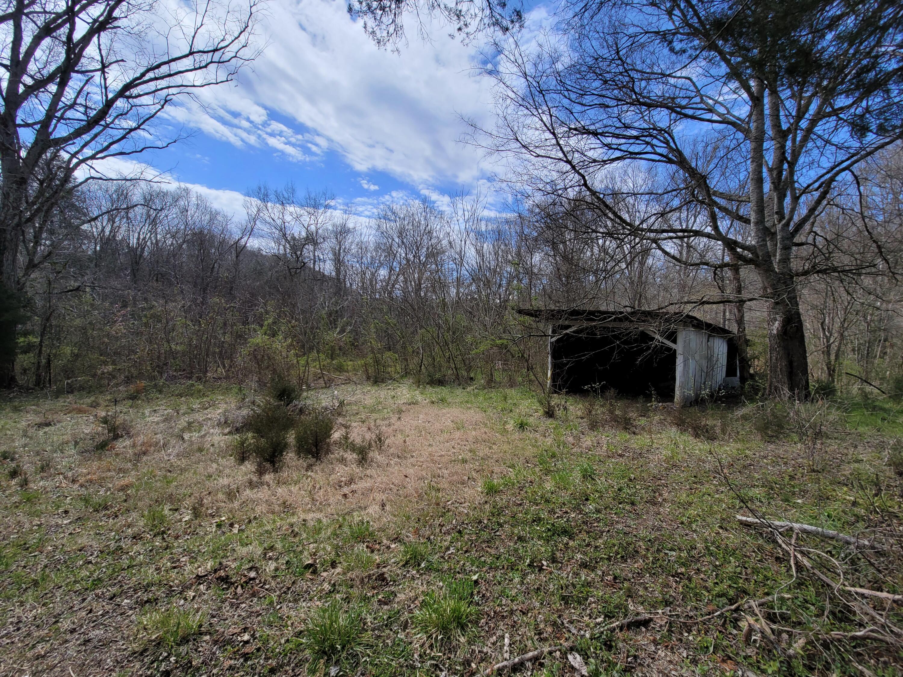 3125 Glendale Road Bybee, TN 37713 - Photo 2 of 15 20220328_135238