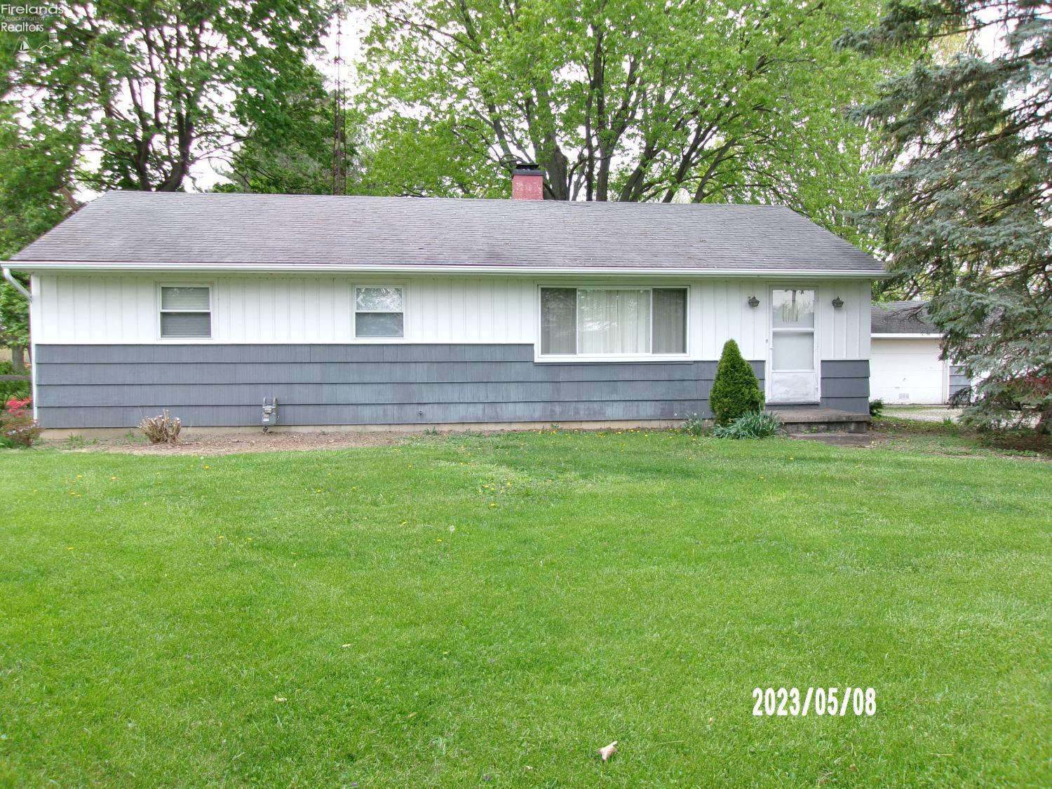 27433 Tracy Road Perrysburg, OH 43551 - Photo 1 of 20 Gallery Image 1