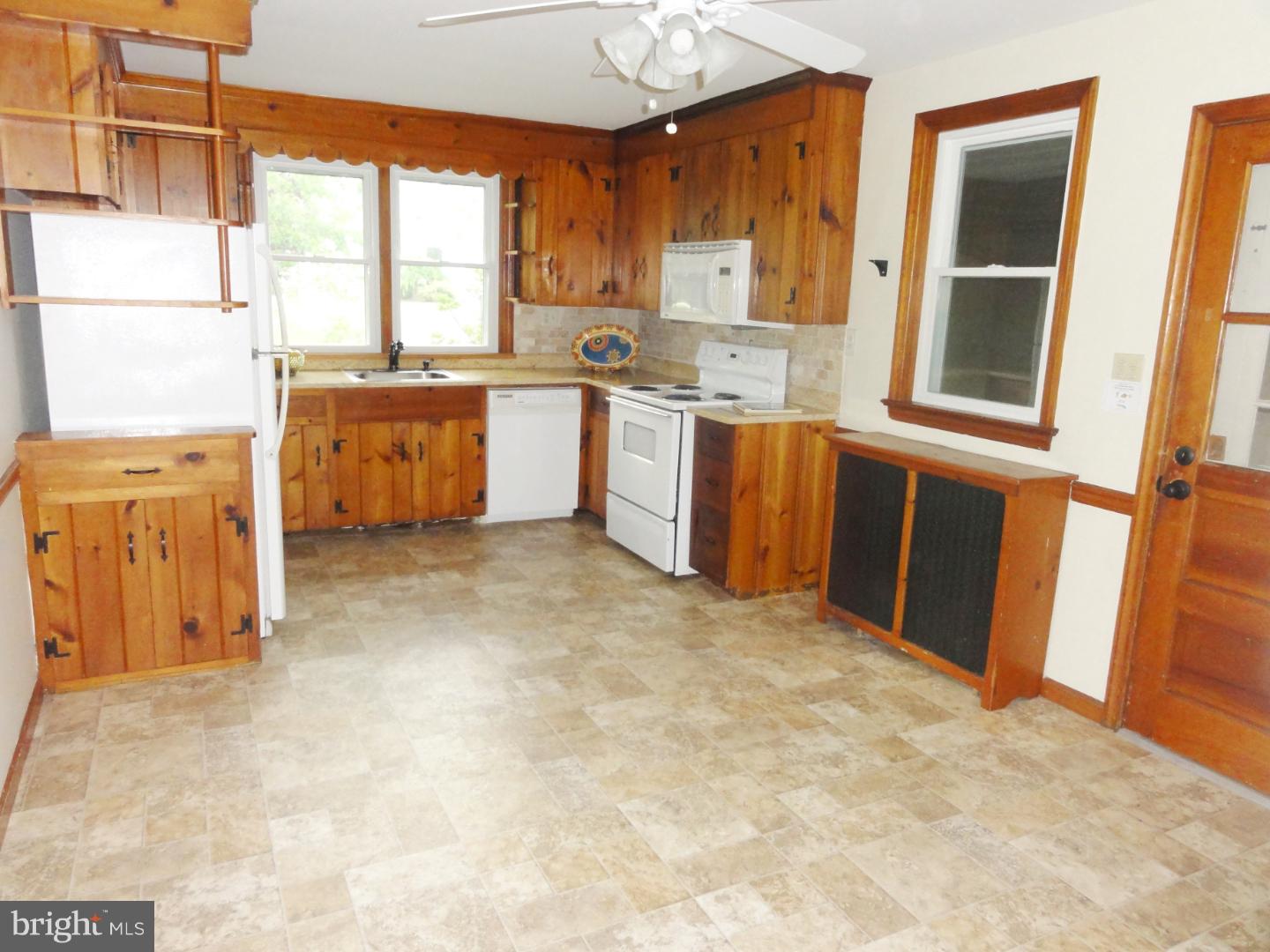 2027 Mill Road Norristown, PA 19403 - Photo 6 of 15 Kitchen