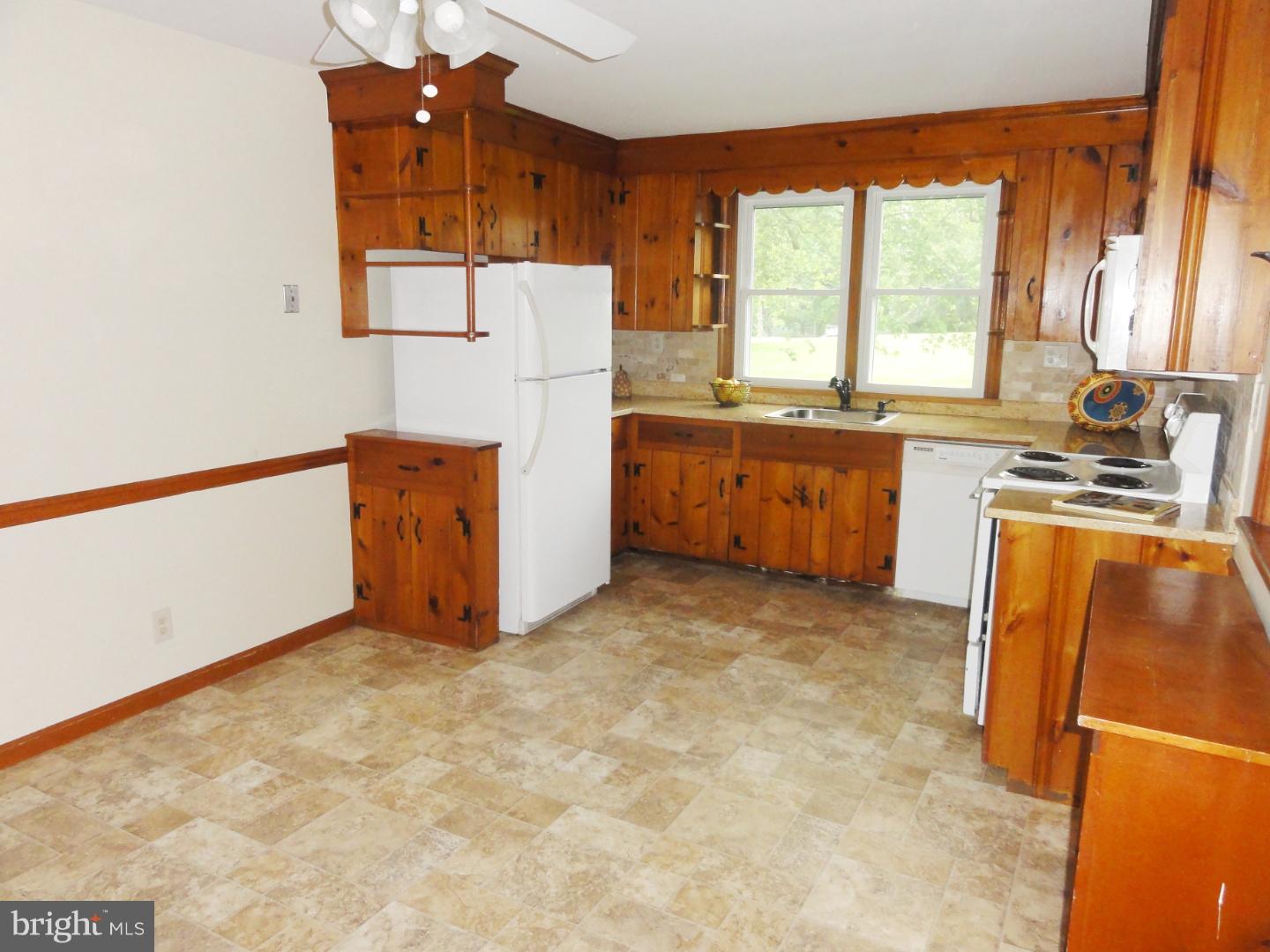 2027 Mill Road Norristown, PA 19403 - Photo 7 of 15 Gallery Image 7