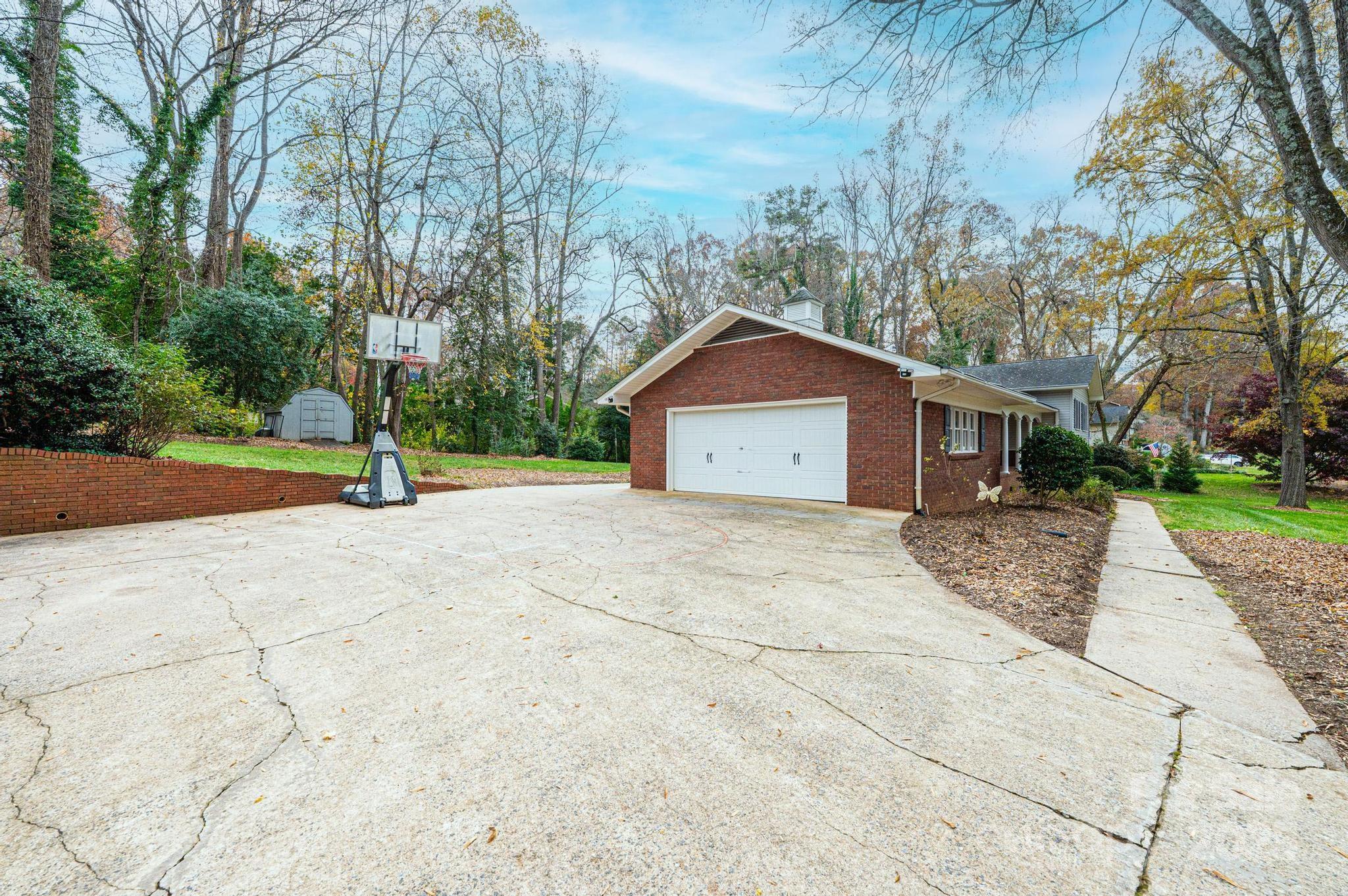 710 4th Avenue Northeast Conover, NC 28613 - Photo 29 of 33 a house with a outdoor space