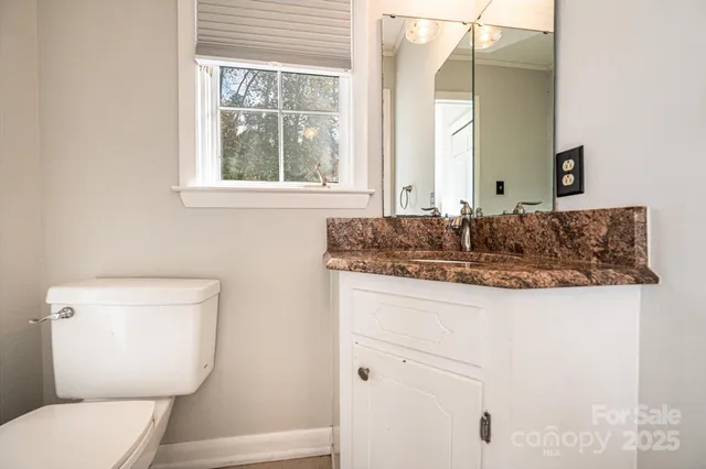 $519,900 | 710 4th Avenue Northeast, Conover, NC 28613