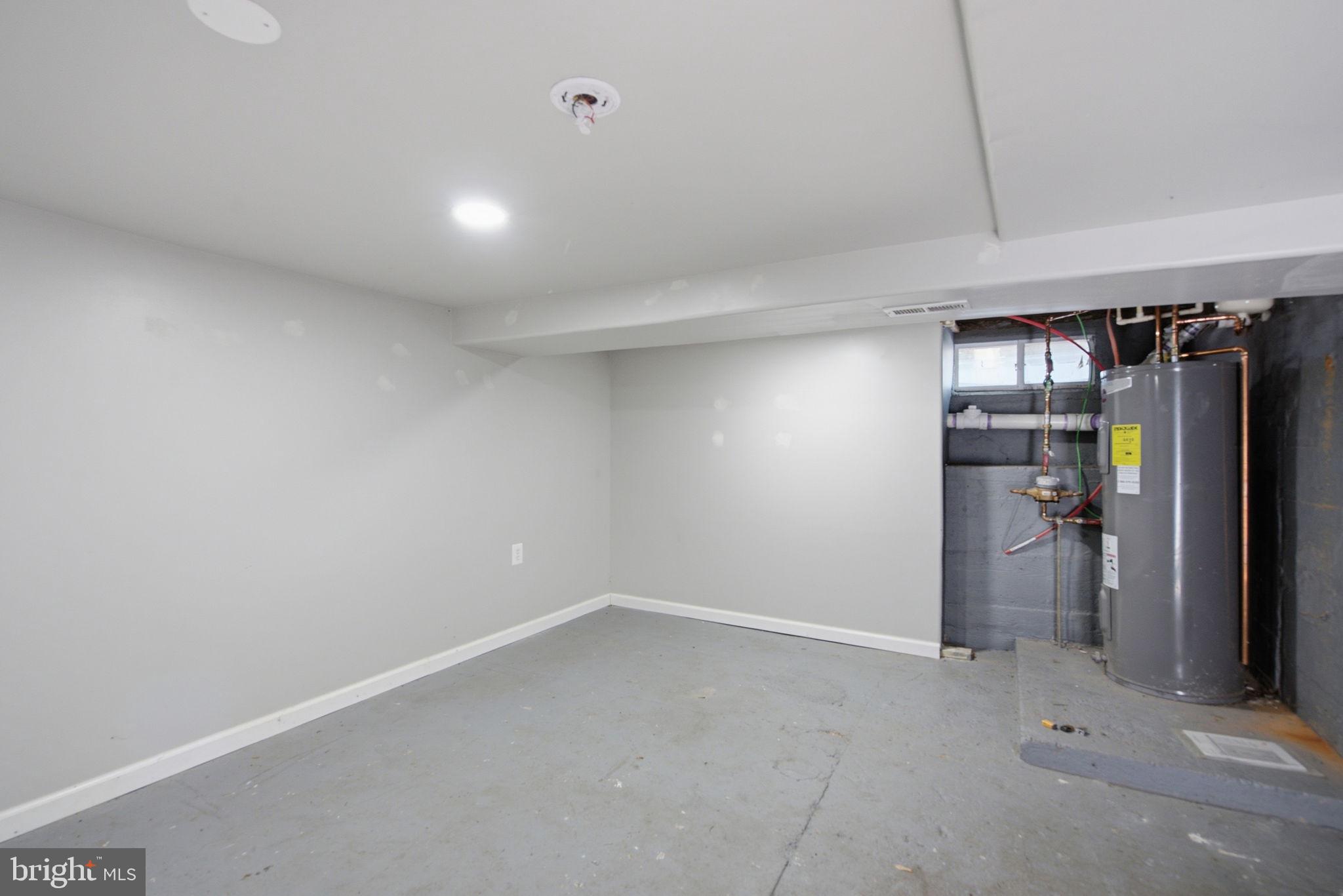 26 Post Laurel, MD 20707 - Photo 22 of 30 Bassement/Storage