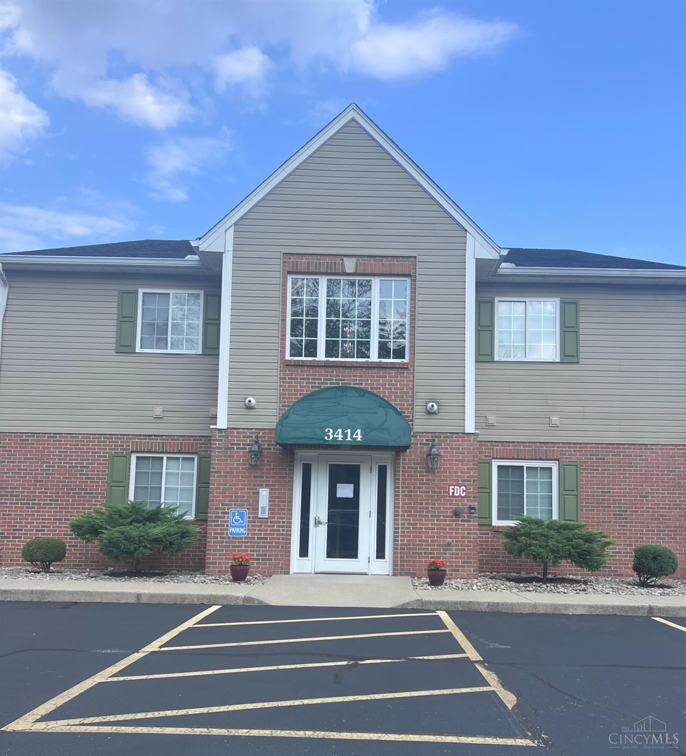 3414 North Bend Road, Unit 4 Cincinnati, OH 45247 - Photo 1 of 21 Gallery Image 1